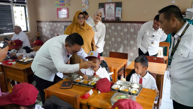 KSP Dudung Tinjau SPPG Purwakarta, Pastikan MBG Gas Pol Pasca-Libur Sekolah! KSP Dudung Tinjau SPPG Purwakarta Pastikan MBG Gas Pol Pasca Libur Sekolah